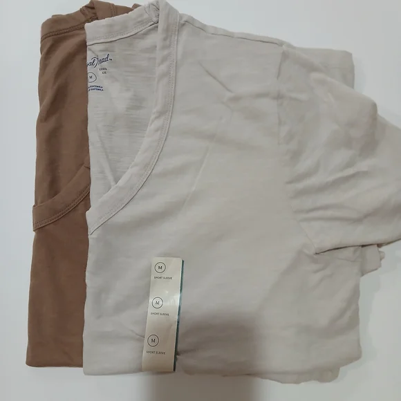 Universal Thread Women's V-Neck Tee - Cream and Brown - Picture 2 of 3